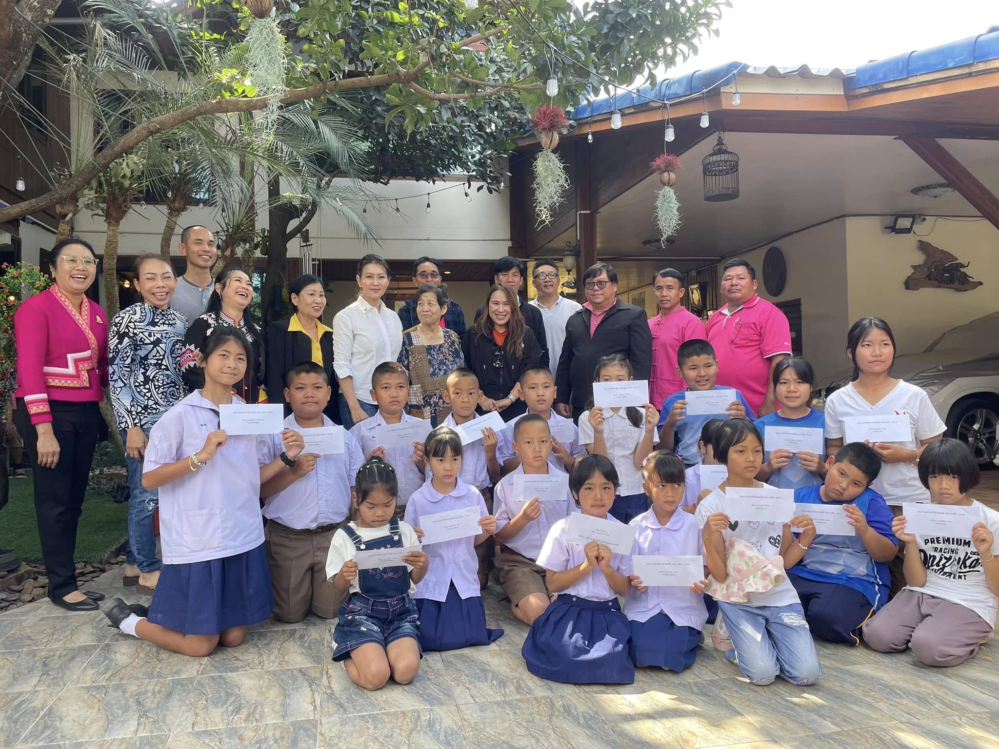 โรงเรียนบ้านปางนำนักเรียนเข้ารับ “ทุนเยาวชนต้นกล้าจริยธรรม” เพื่อเป็นทุนทรัพย์ในการศึกษา